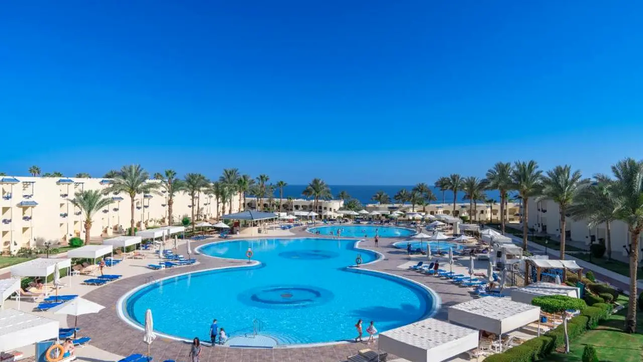 Grand Oasis